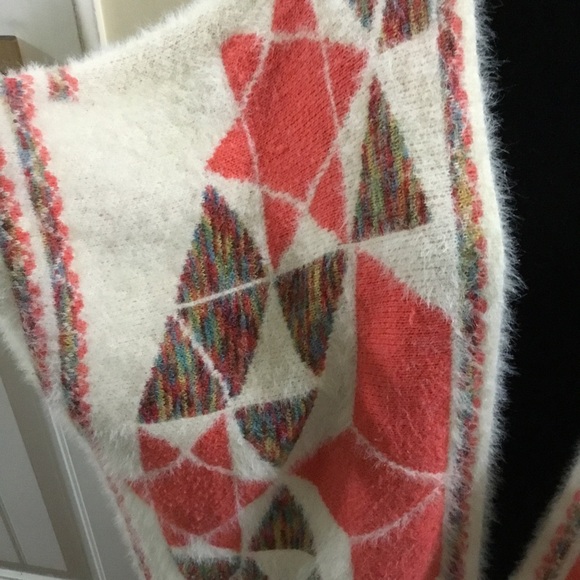 Star pattern soft knitted cape poncho One Size - Picture 5 of 11